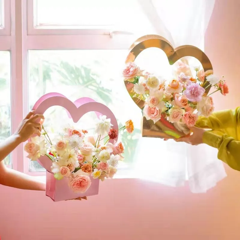 Heart Shape Portable  Flower Box Bag Paper Packaging Box For Weddings