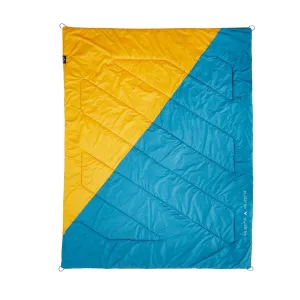 Teton Sports Acadia Outdoor Camp Blanket in Goldenrod/Peacock