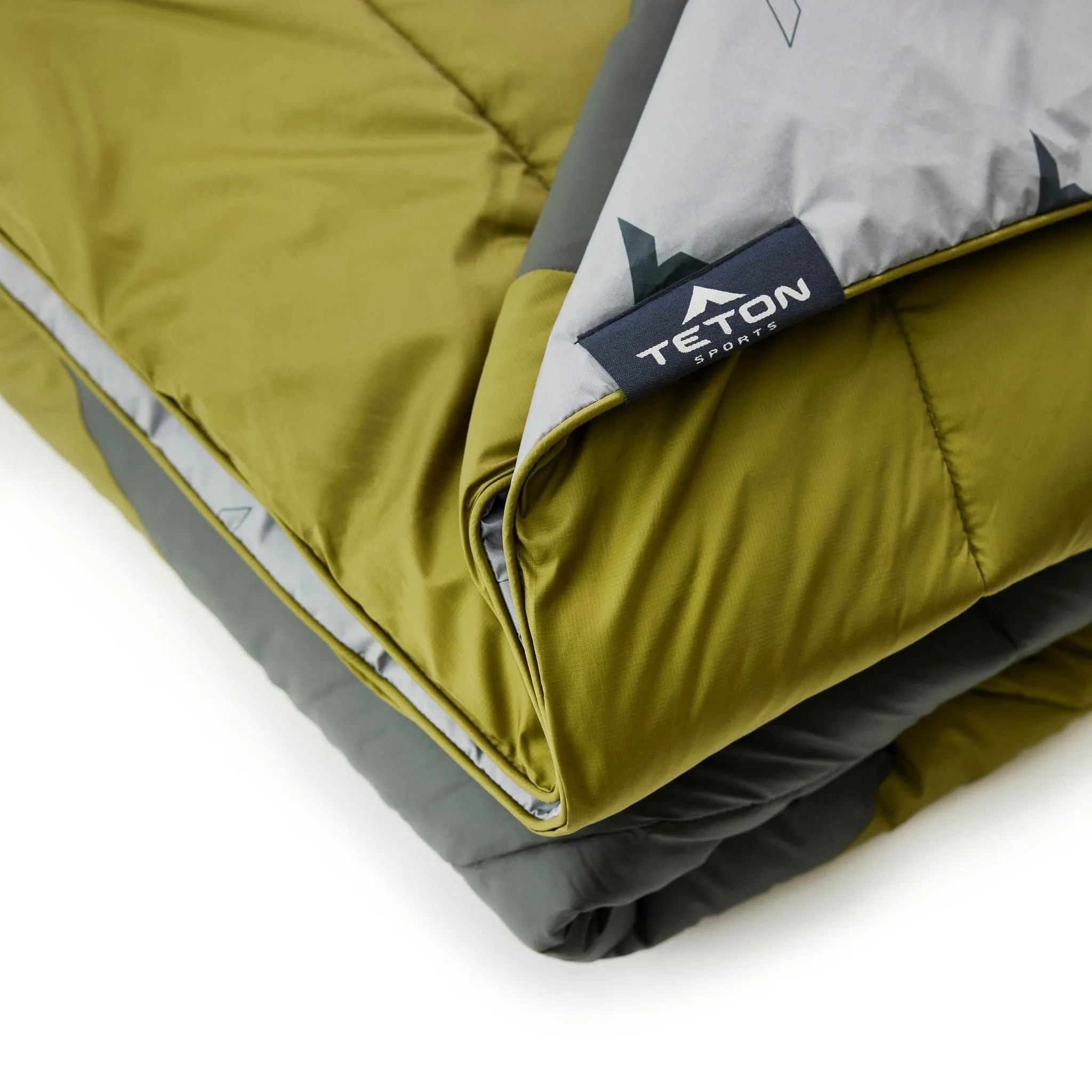 Teton Sports Acadia Outdoor Camp Blanket in Moss/Slate